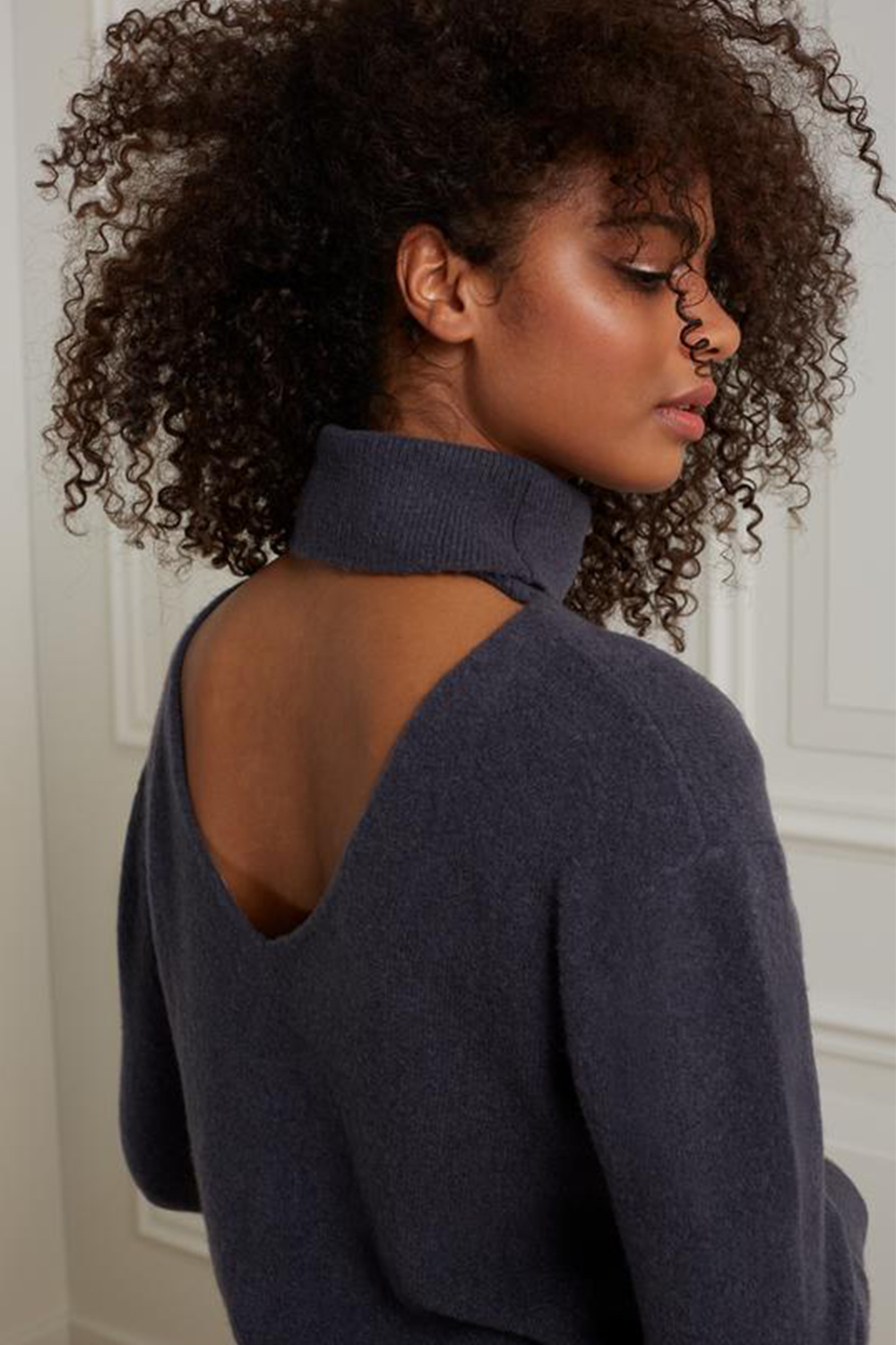 YAYA : Open Back Turtleneck Sweater in 