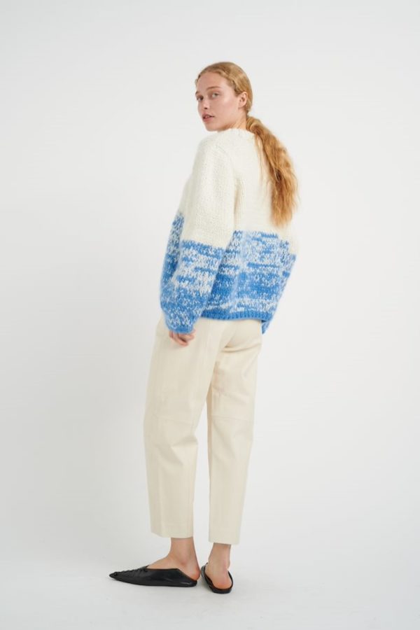 blue white mandaiw pullovergallery1