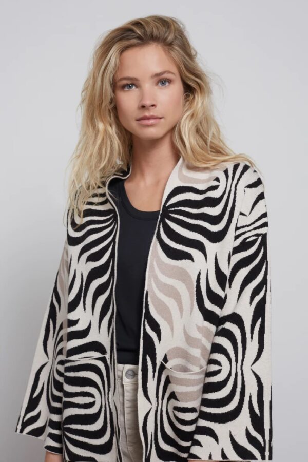 jacquard kimono with long sleeves pockets and foyaya lklore prin pumice stone sand dessinmain