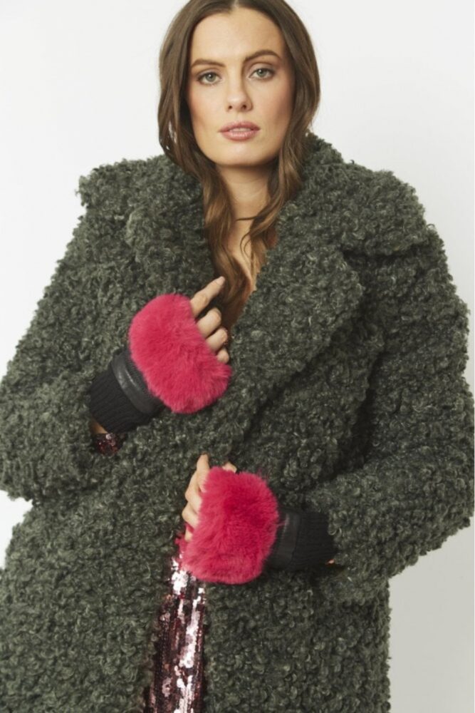jayley pink faux fur fingerless gloves1