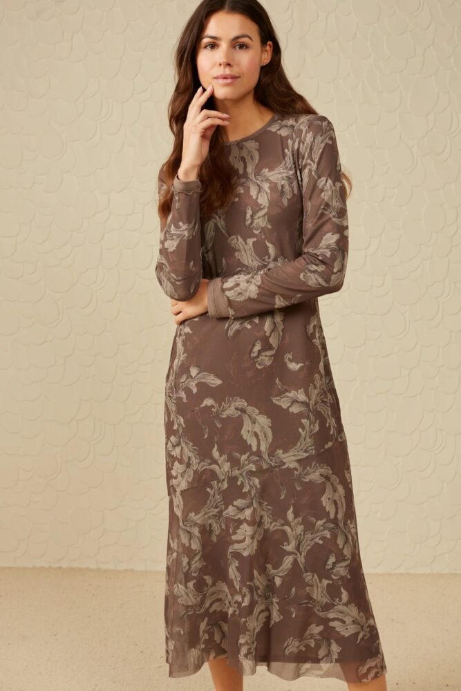 mesh dress with round neck long sleeves and print falcon brown dessin yaya1