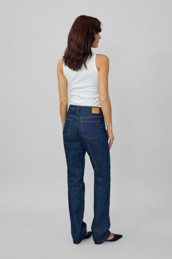 my essential wardrobe Isa jeans dark blue2