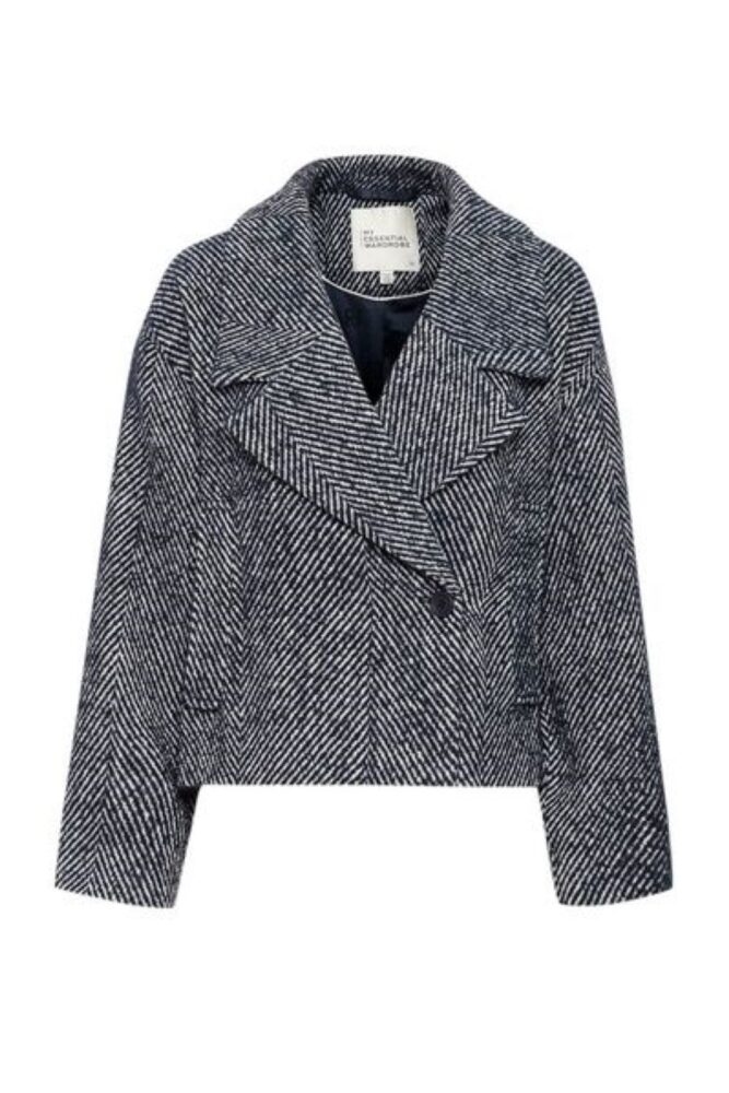 my essential wardrobe maggie short jacket2