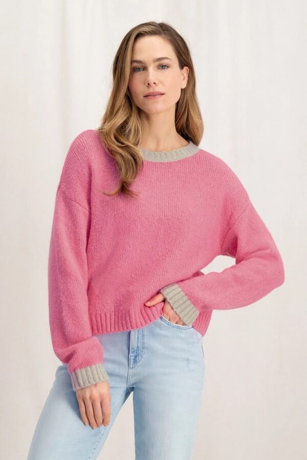 sweater with round neck long sleeves and dropped shoulders morning glory pink yaya